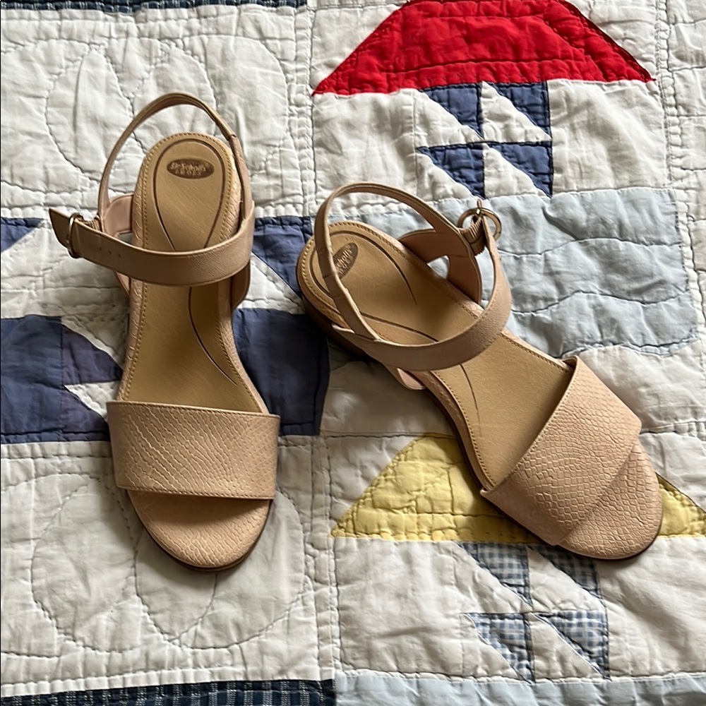 Dr. Scholl’s low heel sandals